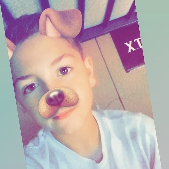 Meet your Posher, Julian - Picture 1 of 1